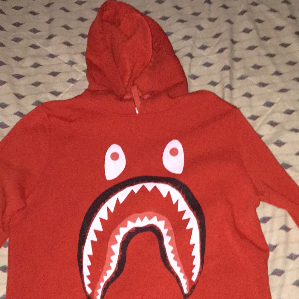 Red bape sweater (f)